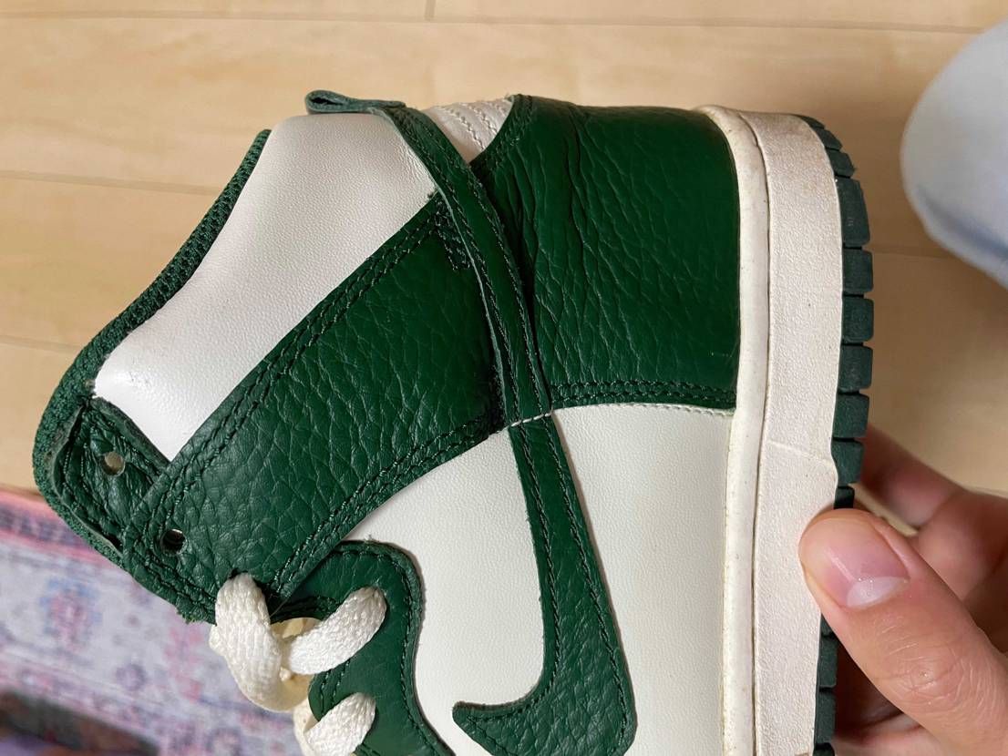 ダンクハイなんですが、いつ発売でなんでやつかわかる方いらっし