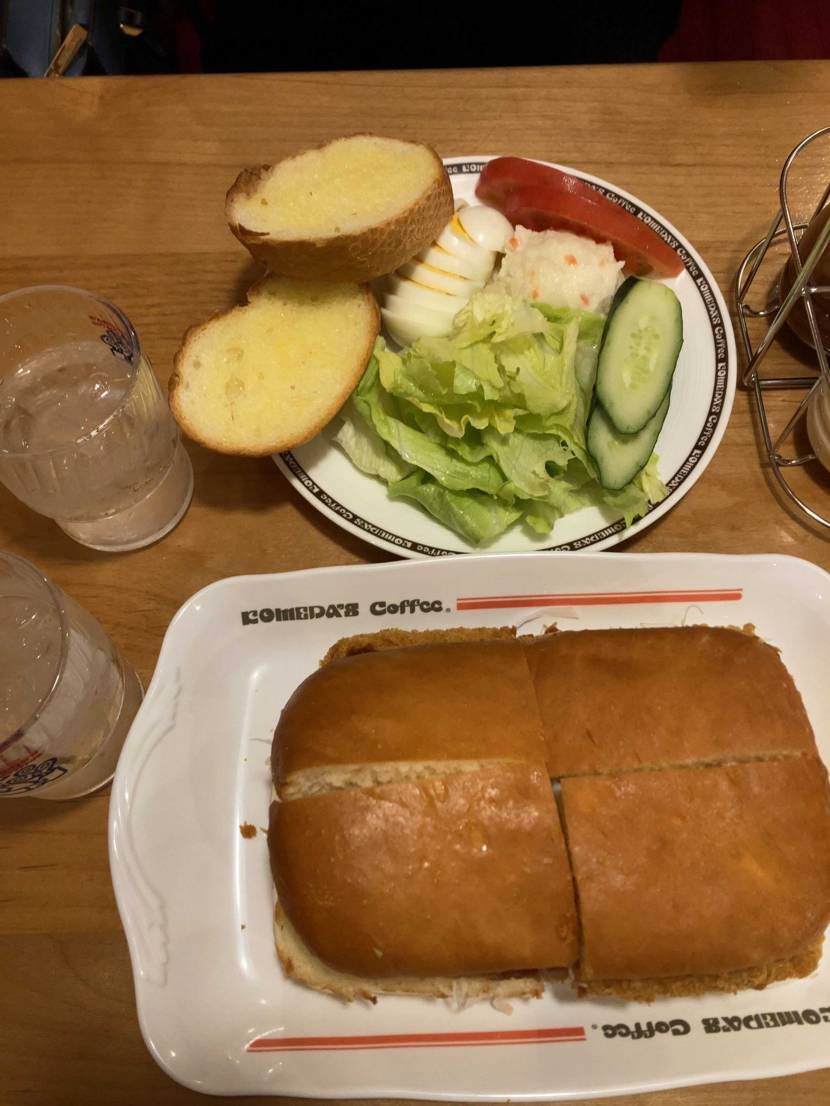 コメダ珈琲でカツパン食べてお腹パンパンです◉
その後は気に