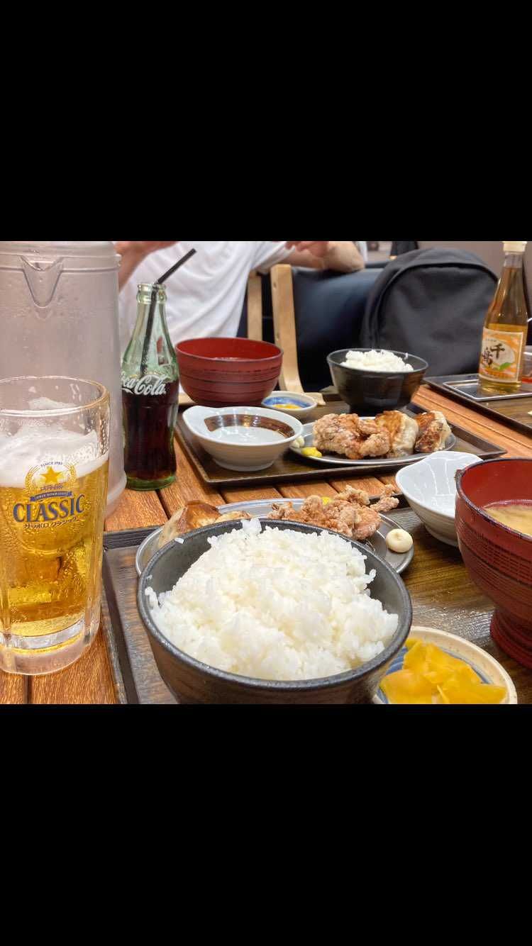 久々の2連休でした。
大学の頃の友人と美味しい餃子屋さんに行って沢山飲んできま
