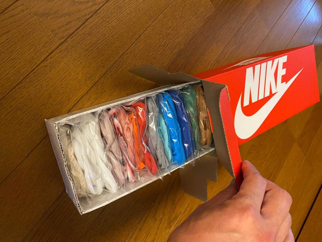 先日ベナッシを購入したBOXを使ってシューレースBOXを作りました！
サイズ感