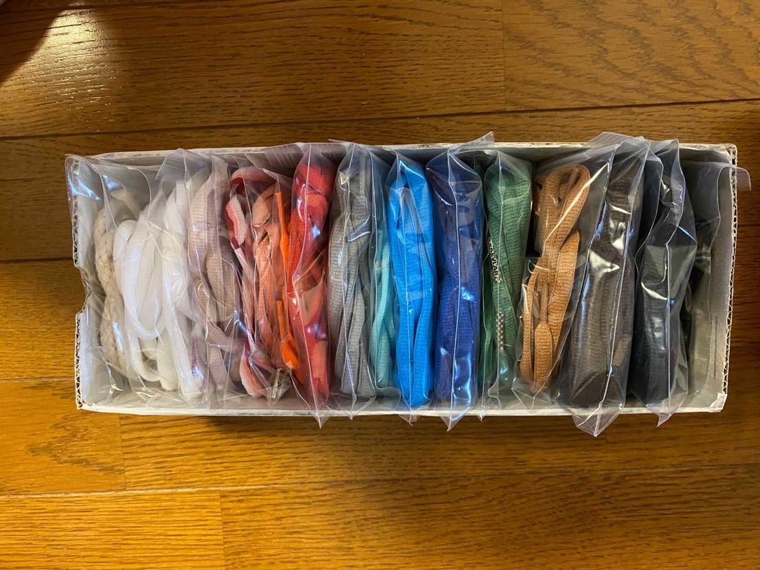 先日ベナッシを購入したBOXを使ってシューレースBOXを作り