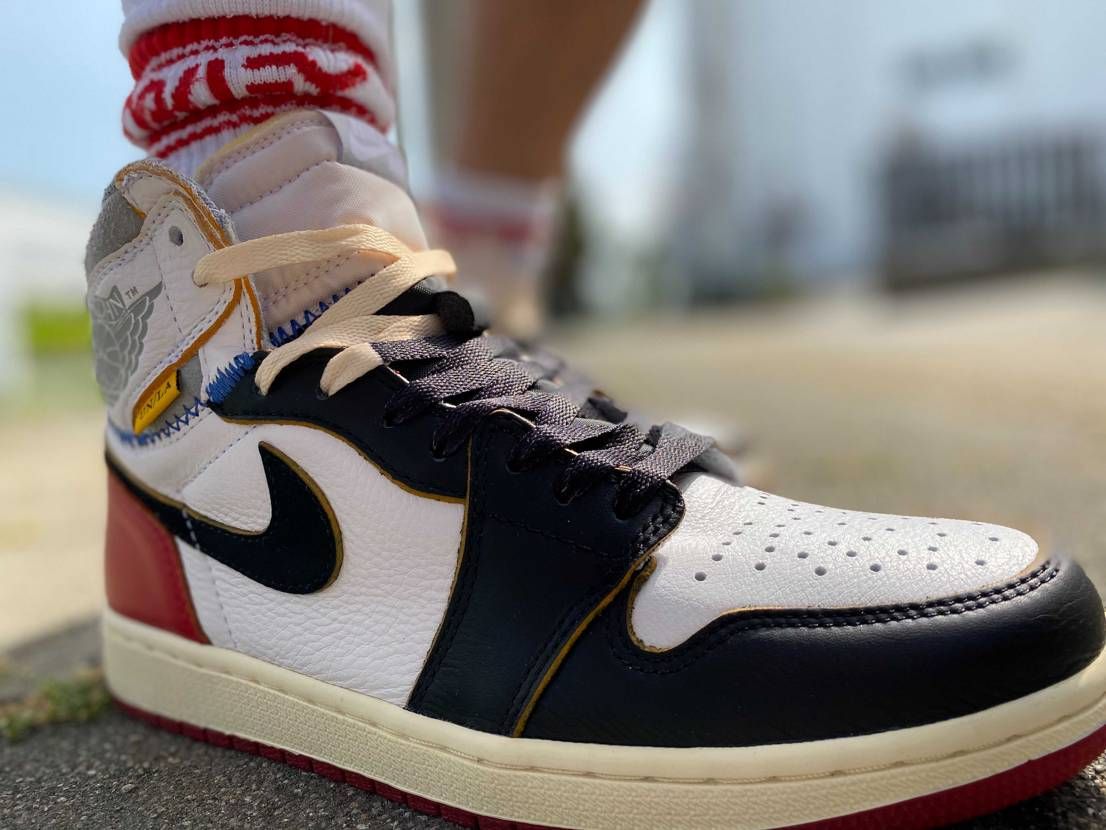 おはようございます🙇‍♂️
今日はNIKE AIR JORDAN 1 MID 