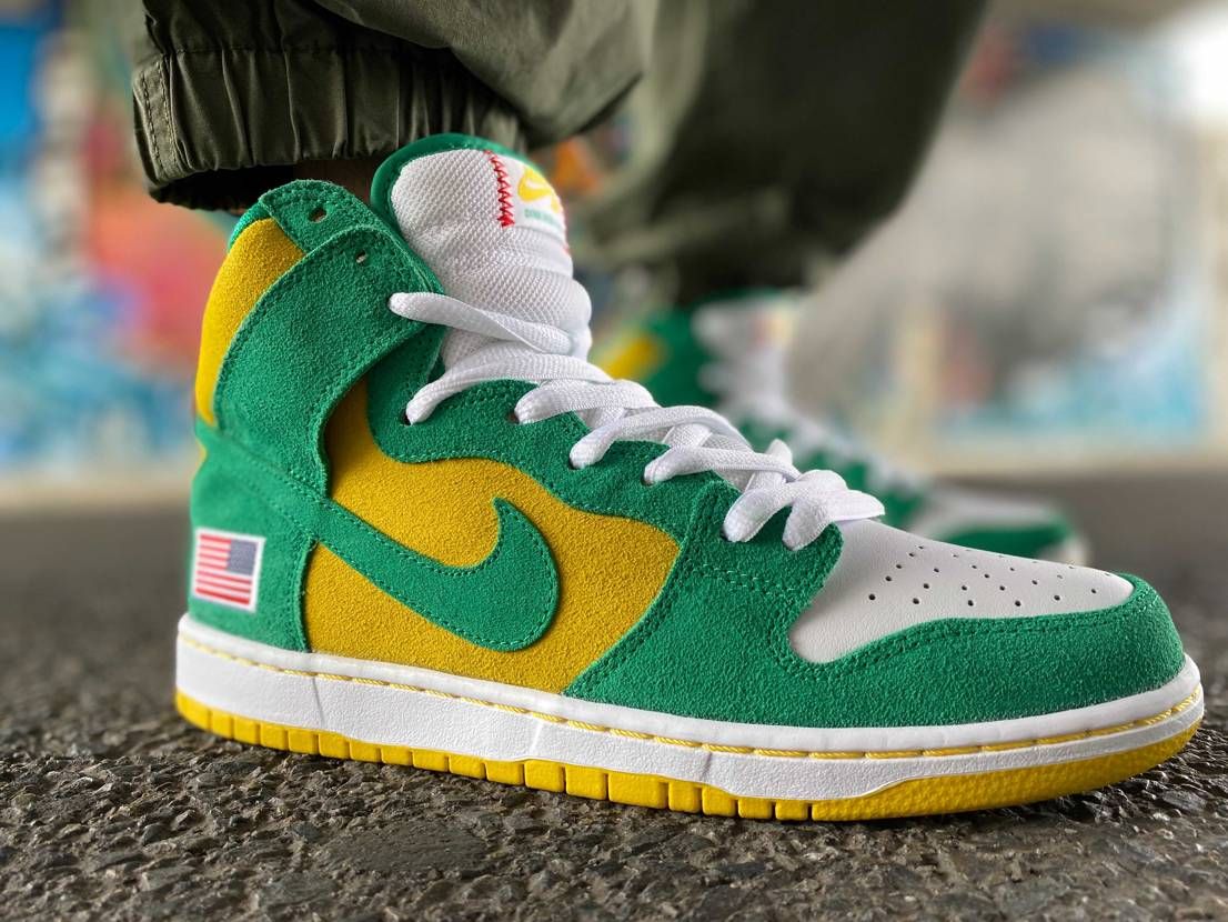 おはようございます🙇‍♂️
今日の一足はNIKE DUNK HIGH PRO 