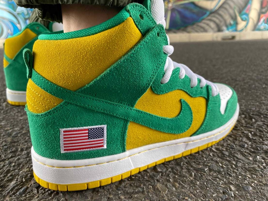 おはようございます🙇‍♂️
今日の一足はNIKE DUNK