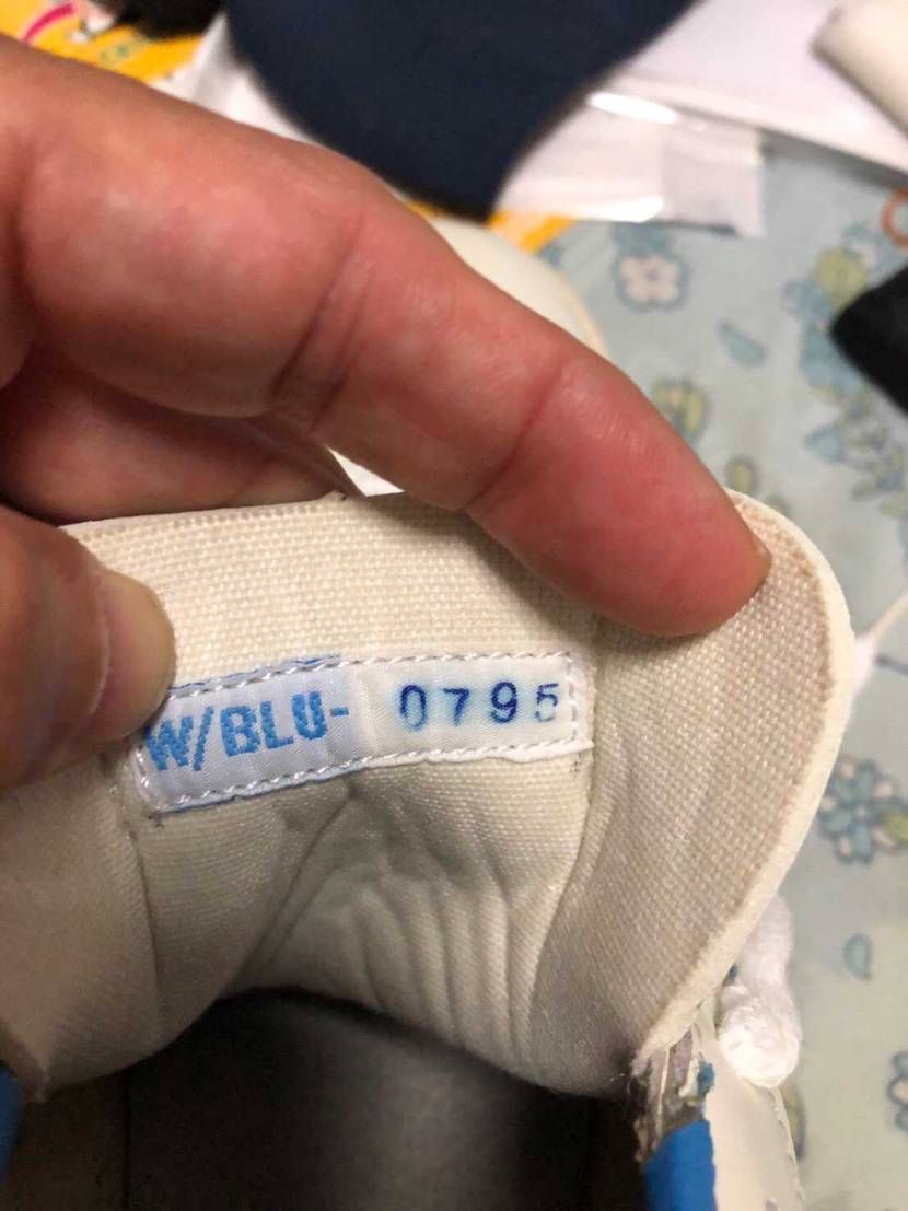 こんな靴が新品未使用ででてきたのですが、何のモデルかわかる方いますか⁉️
一応