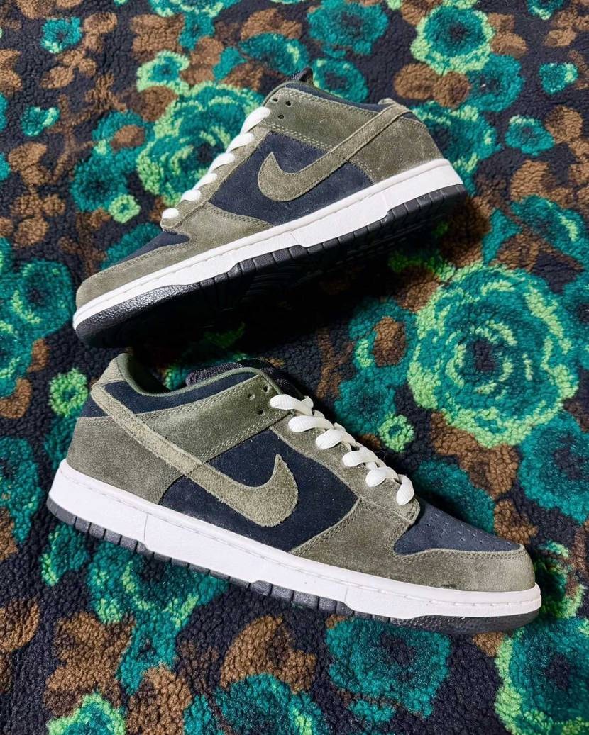 un-loden
古すぎないものも。