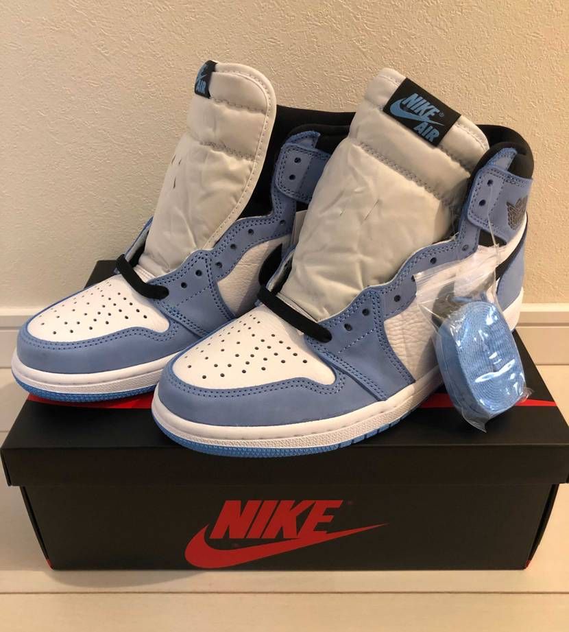 ハーフサイズダウンで限定オファーで購入したこちら到着しました😊
試着した感じい