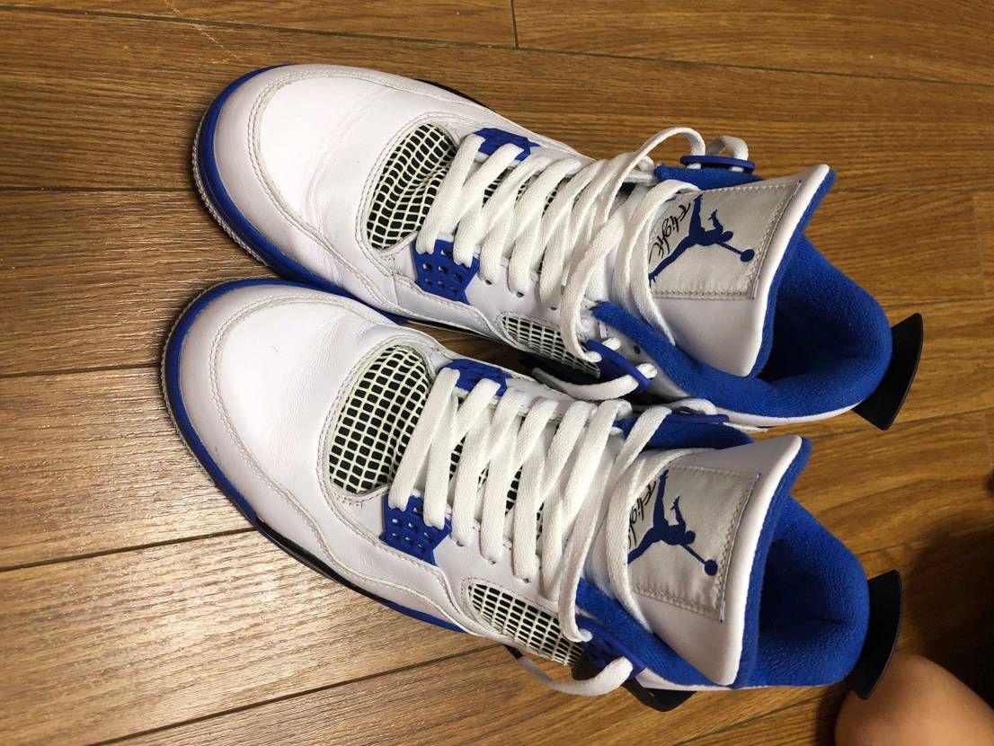 安く手に入った！早速クリーニング😋
初めてのaj4
ヒールがジャンプマンなの