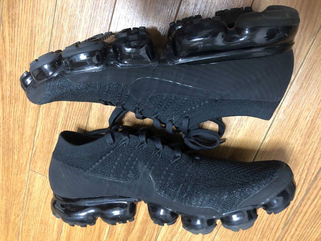 初期のトリプルブラック
3よりフライニットの編み方が好き