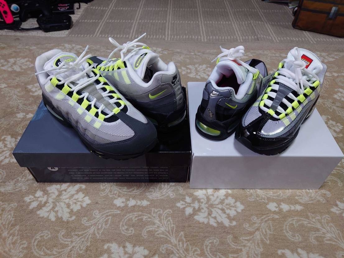 ようやく息子のエアマックス到着
自分のと同じタイプがいいんじゃないかと聞いても