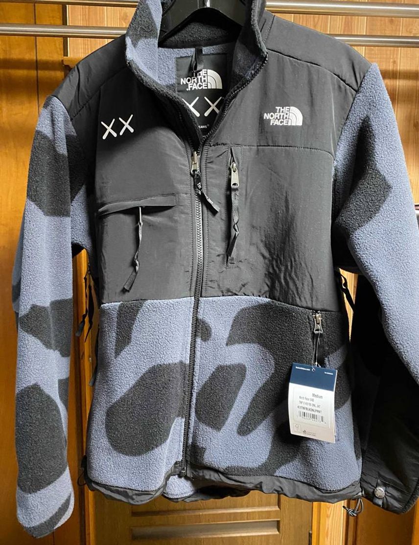 SAKSからデナリジャケット届きましたー。
サイズはMで国内流通のデナリのXL