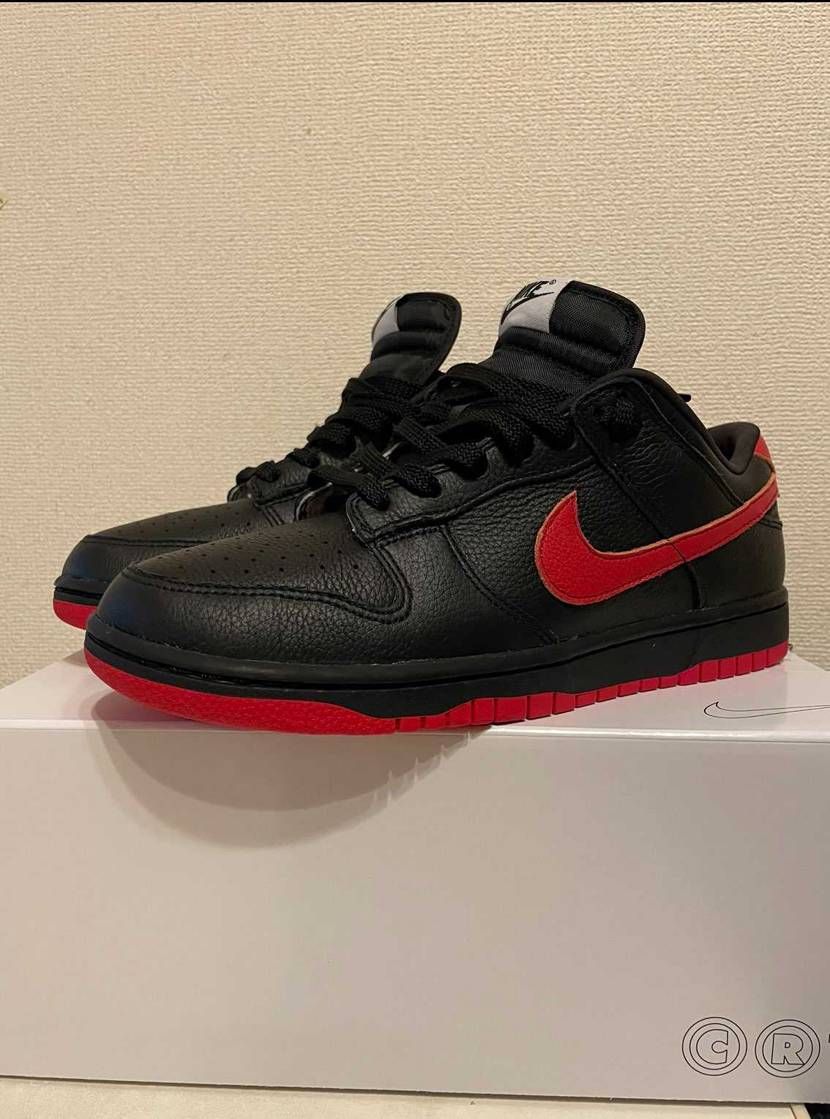 発送から1週間。やっと届いた。

赤と黒はやっぱり好き。