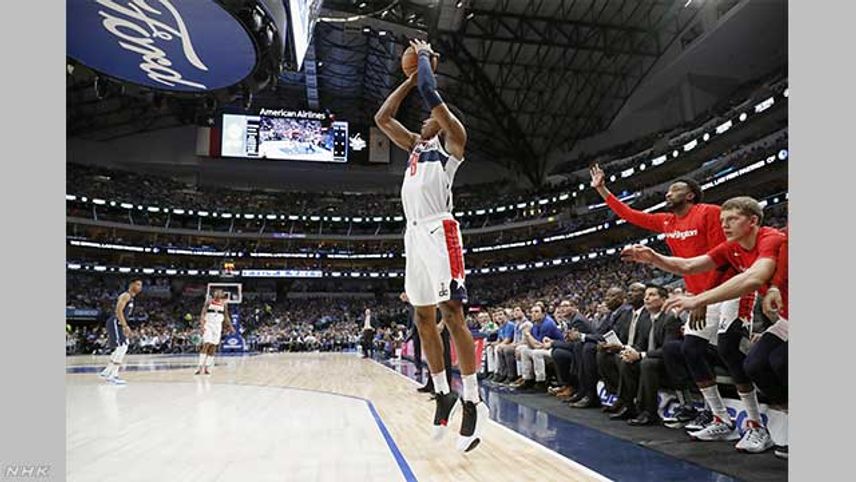 八村塁さんのNBAデビュー戦はやはりこのバッシュでしたね!
