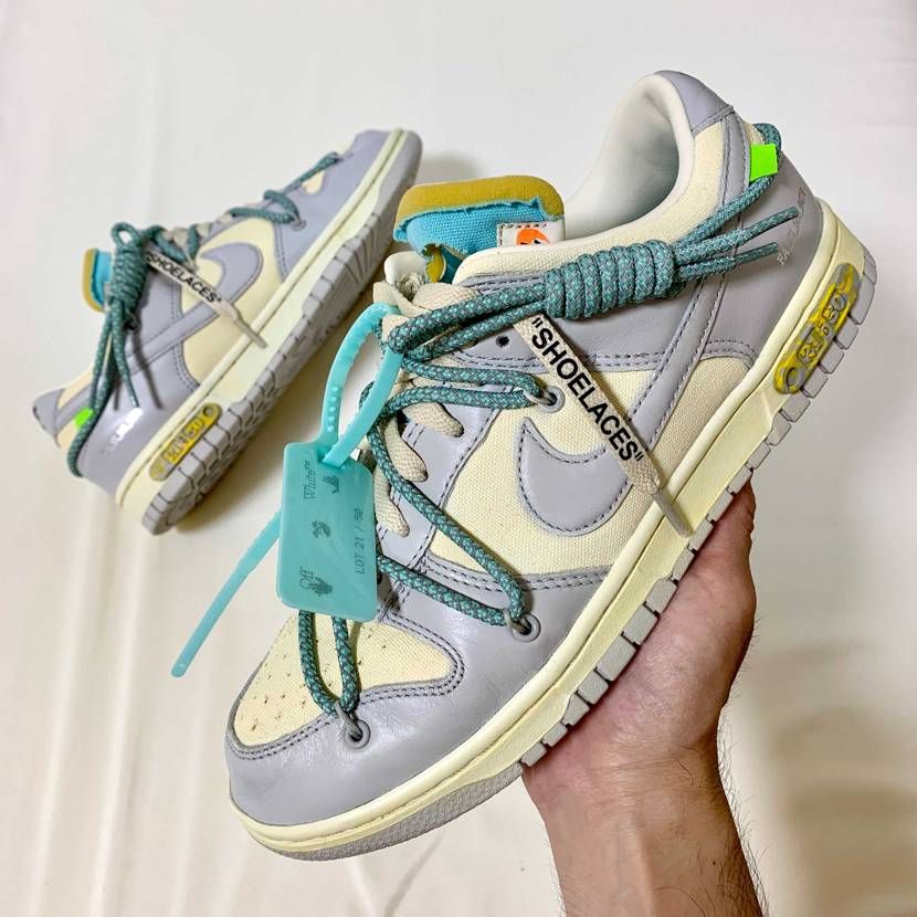 キャンバス生地の色をミッドソールに合わせて追加で着色してkicksrockのクリ