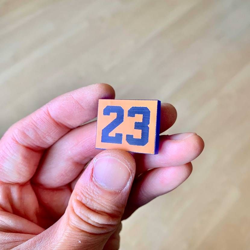 スニーカー作りはひと段落着いたので、今度はスニーカーカルチャーと縁が深いデザイン