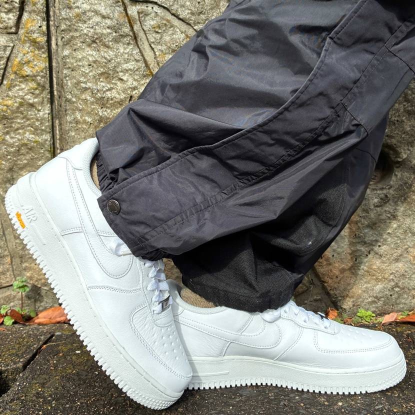 早速、おろしました✨
濡れた路面に対してソールの食い付きエグいです💪
匿名性