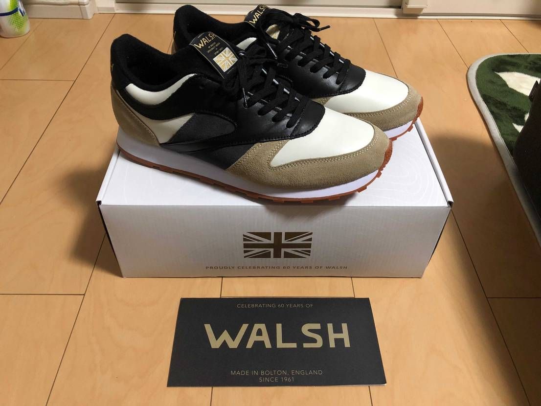 購入したWALSHのテンペストが届きました！
すべすべした肌触りのいいレザーと