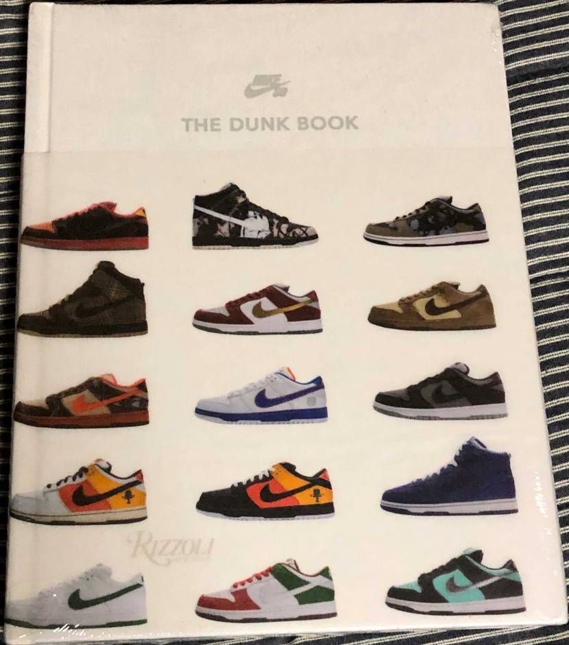通販にてDUNK BOOKを購入🤩
昨日届いて今日少し中を開いてみた😍

