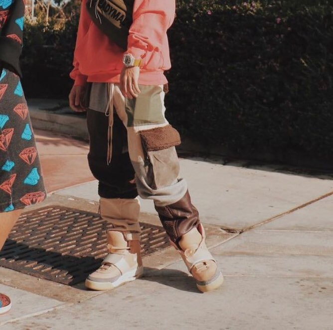 このパンツのブランド分かる方いらっしゃいますか、、？