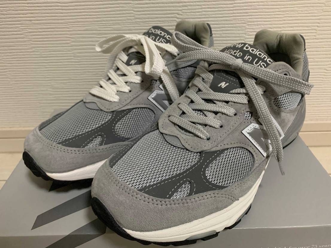 待望の993が届きました!
試し履きだけど柔らかめの履き心