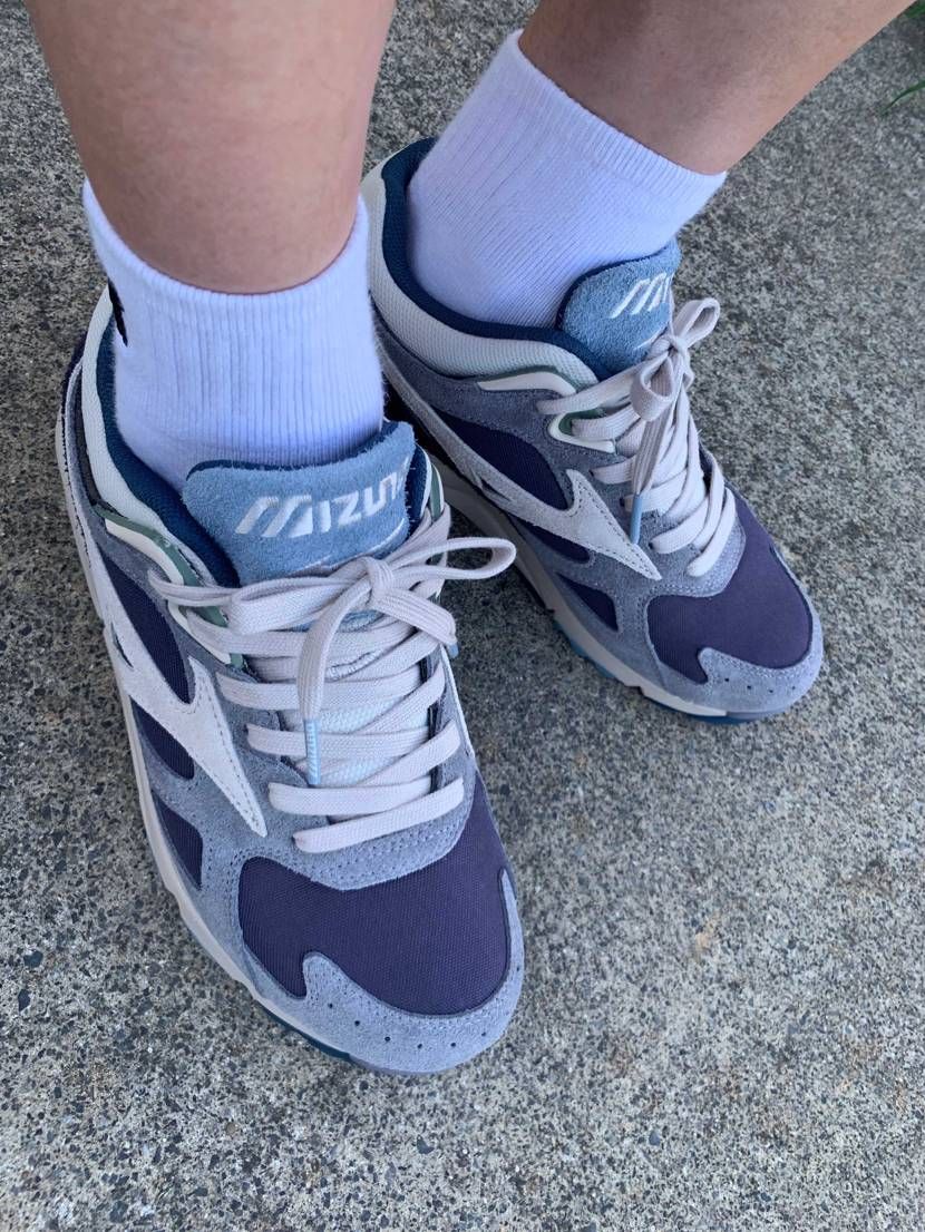 初めてのSky Medal。
カラーリングが秀逸な一足です。
見た目はCon