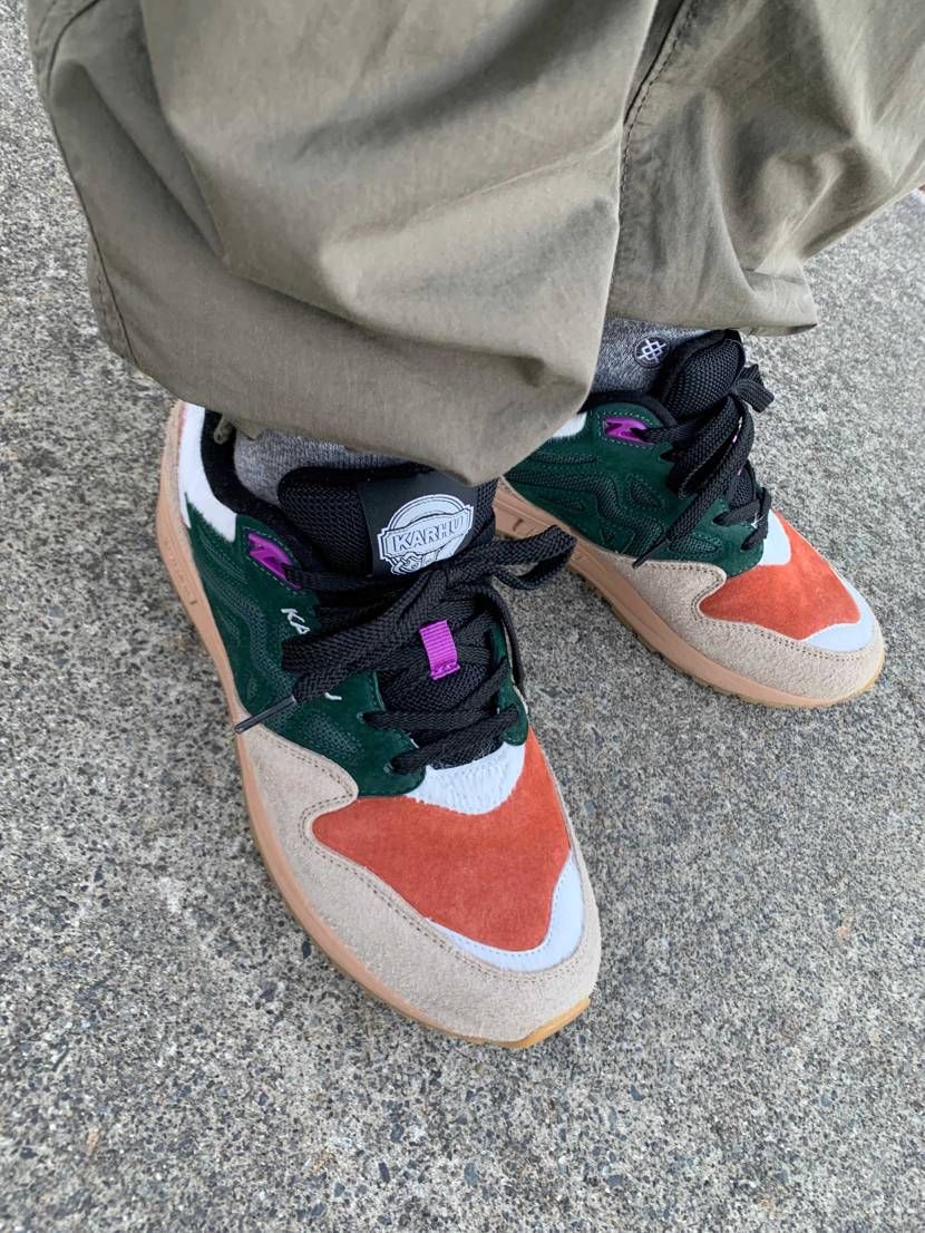 ボリュームはあってそこそこ重いけど、その分がっしり安定した履き心地。
モフモフ