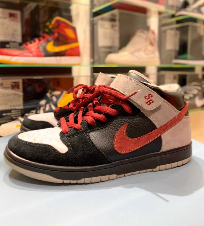 たまには、ダンクを買いました❗️
ガンズとのコラボ前から気になってたので、地元