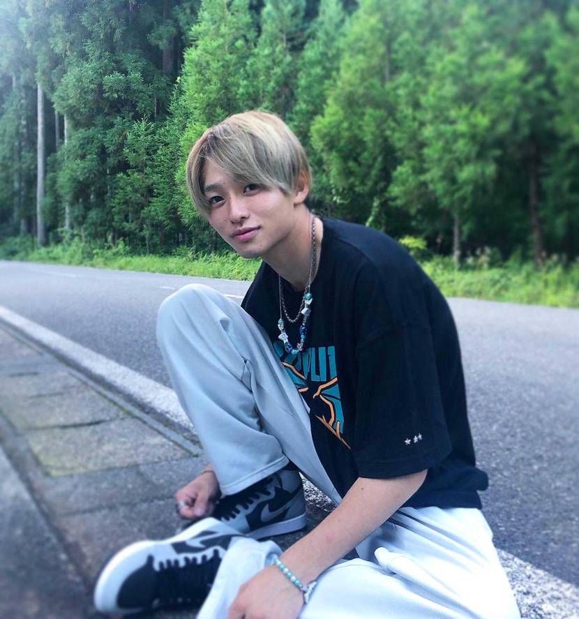 AJ1 シャドーコーデ　髪の毛ボサ子ですみません🙇
よかったら Instagr