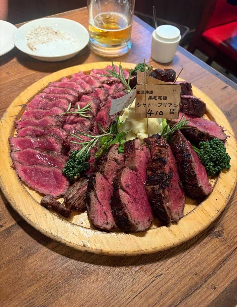 本日はボスと恒例の肉塊へ♨️🥩

総重量2kg🧖‍♂️♨