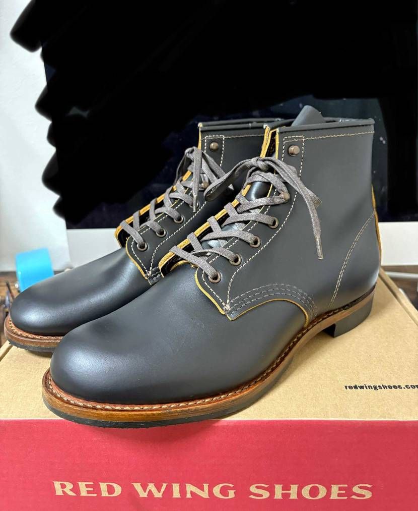 レッドウィング履いて♨️へ

スニーカー投稿じゃなくてす