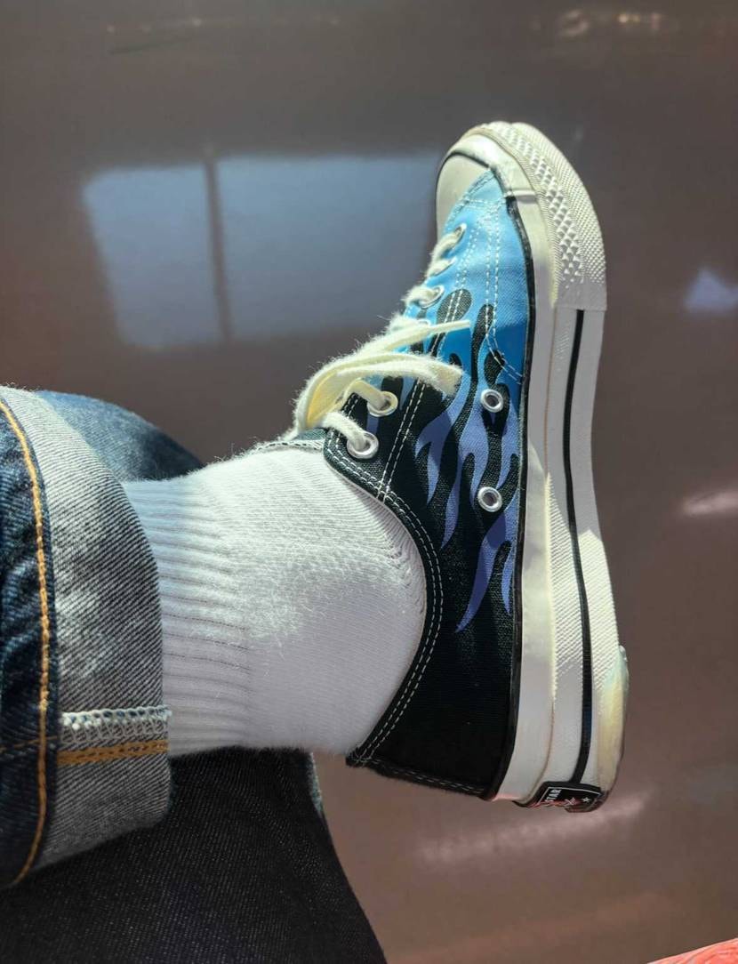 こんばんは♨️

最近お気にのスニーカーです☺️

仕事が忙しすぎて♨️