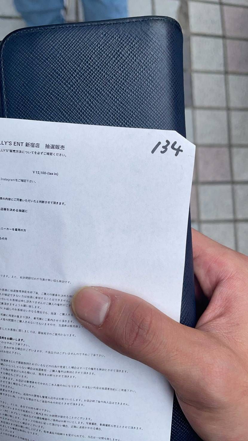 100人ぐらいは外国の方です！絶対買えない😭