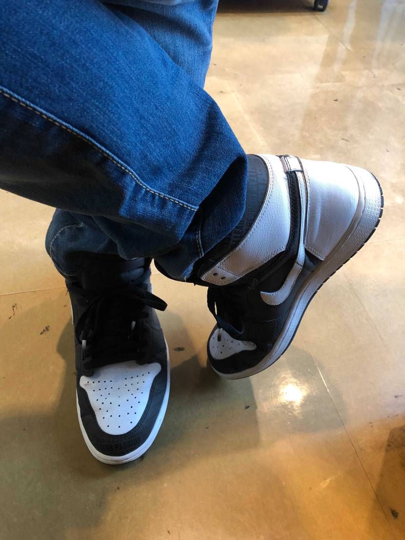 同僚がドヤ顔で履いて来やがった
