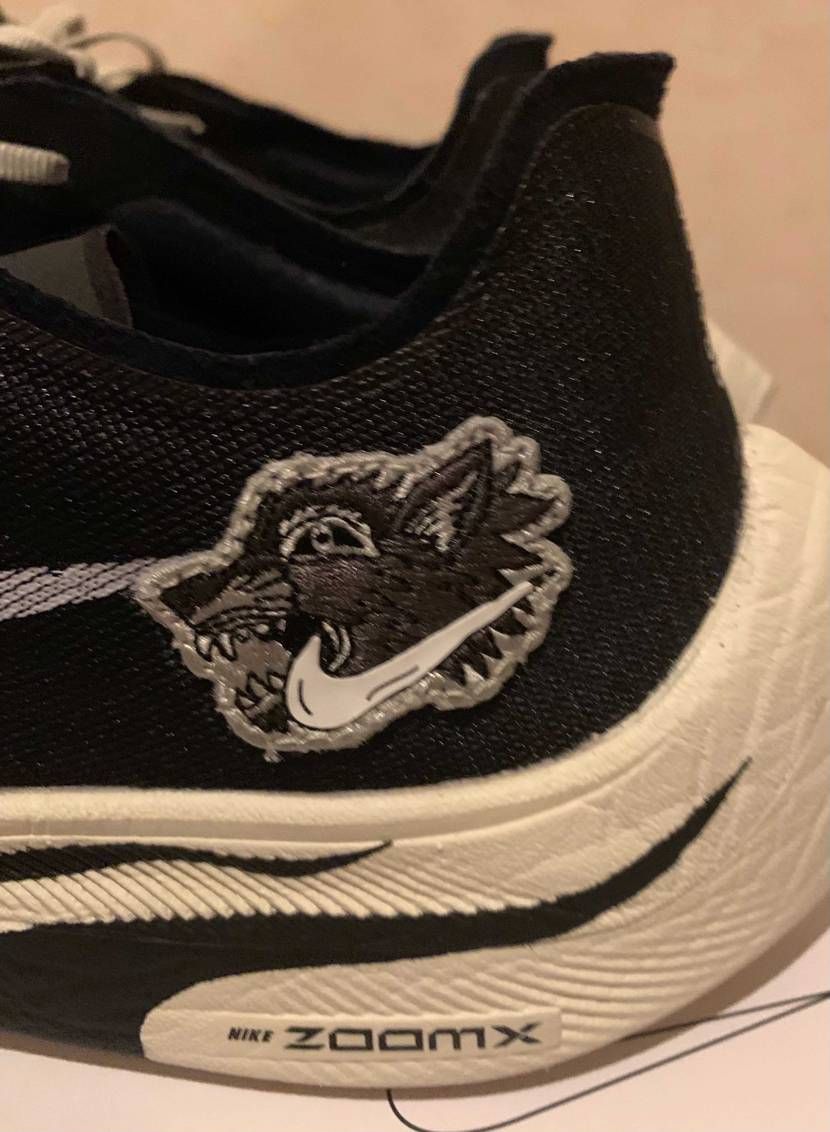 ズームXヴェイパーフライ ネクスト%By Youで作ったヤツ