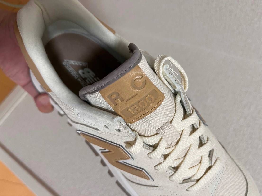 箱にも本体にもkith👄は無し。