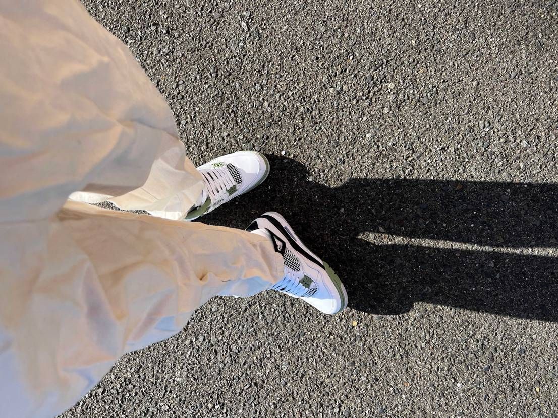 オイルグリーン下ろしました👌

いいいろですね、初aj4だけど履き心地もいい