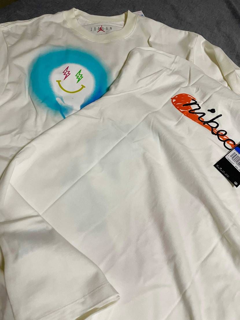 欲しかったTシャツ届きました！台風過ぎたら着ます😆