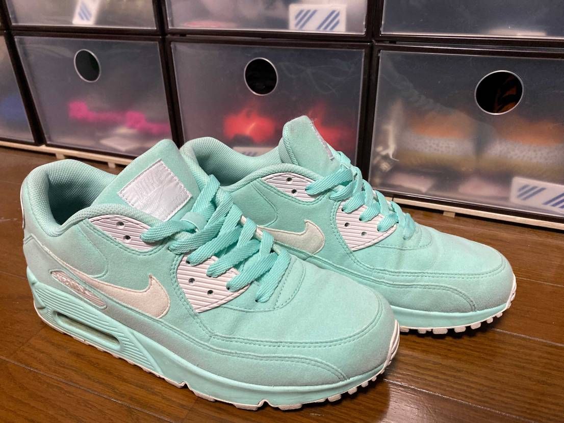 5年前くらいにNIKEiDで作ったティファニーカラーのAIRMAX90、ジェイソ