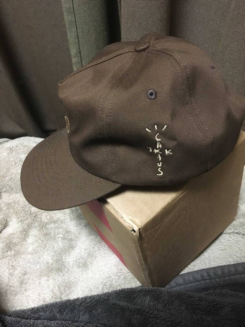 トラビスつながりで・・本日届きました！が
 
ダンボール
