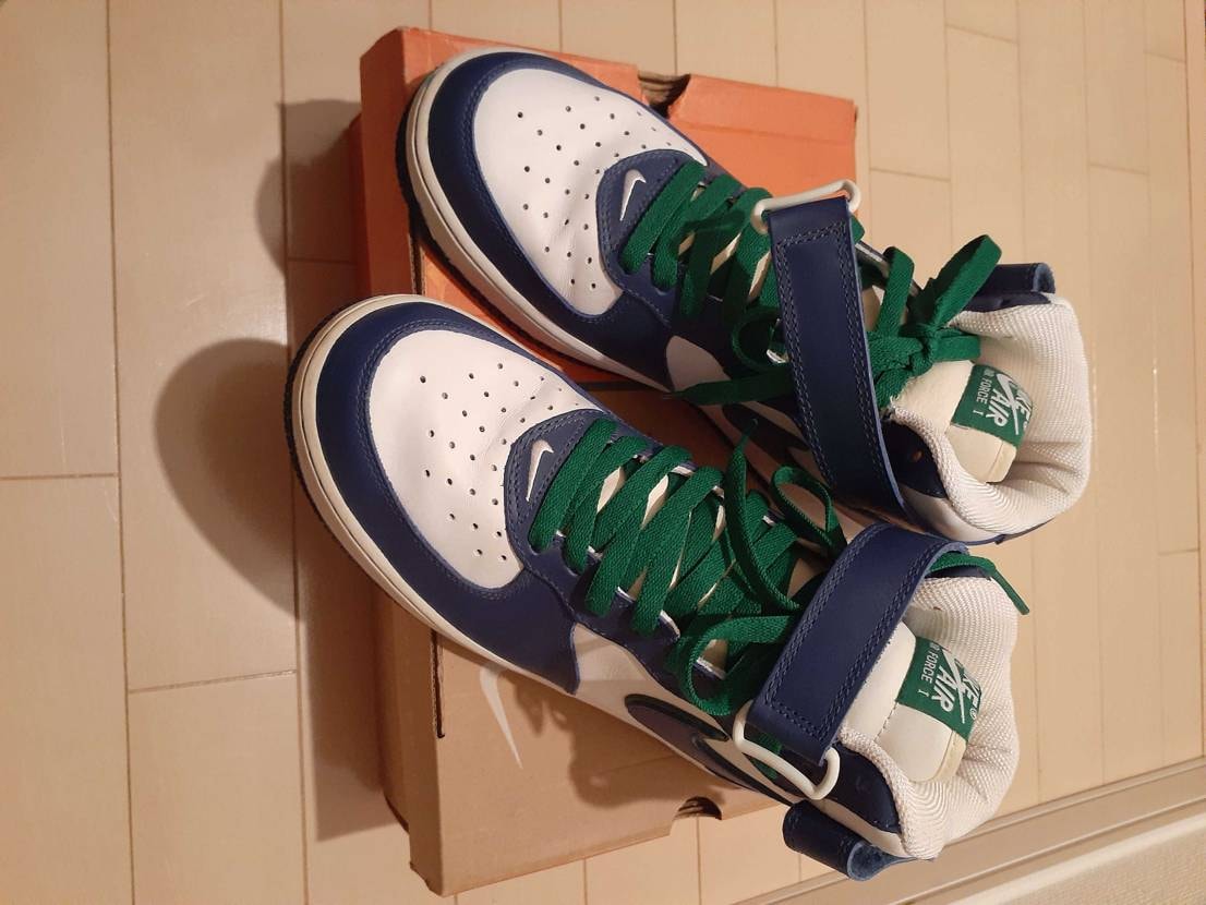 数年前に近所のおじさんから頂いたんですが、国内未発売なのか情報が出てきません。自