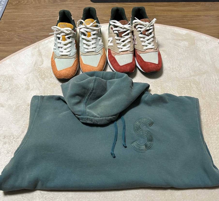 KITHの998買って良かった!
どちらの色も良いです🎶
Sロゴはカッコ良