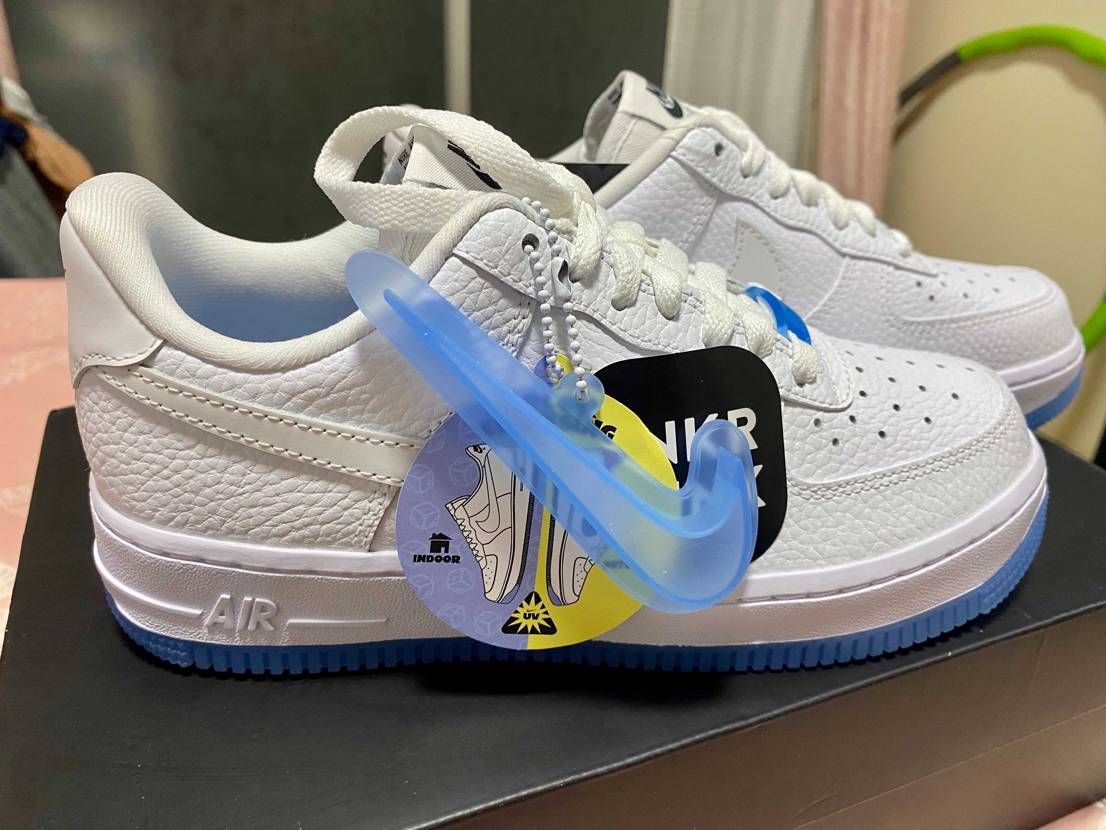 My uv reaction airforce 1☺️☺️☺️