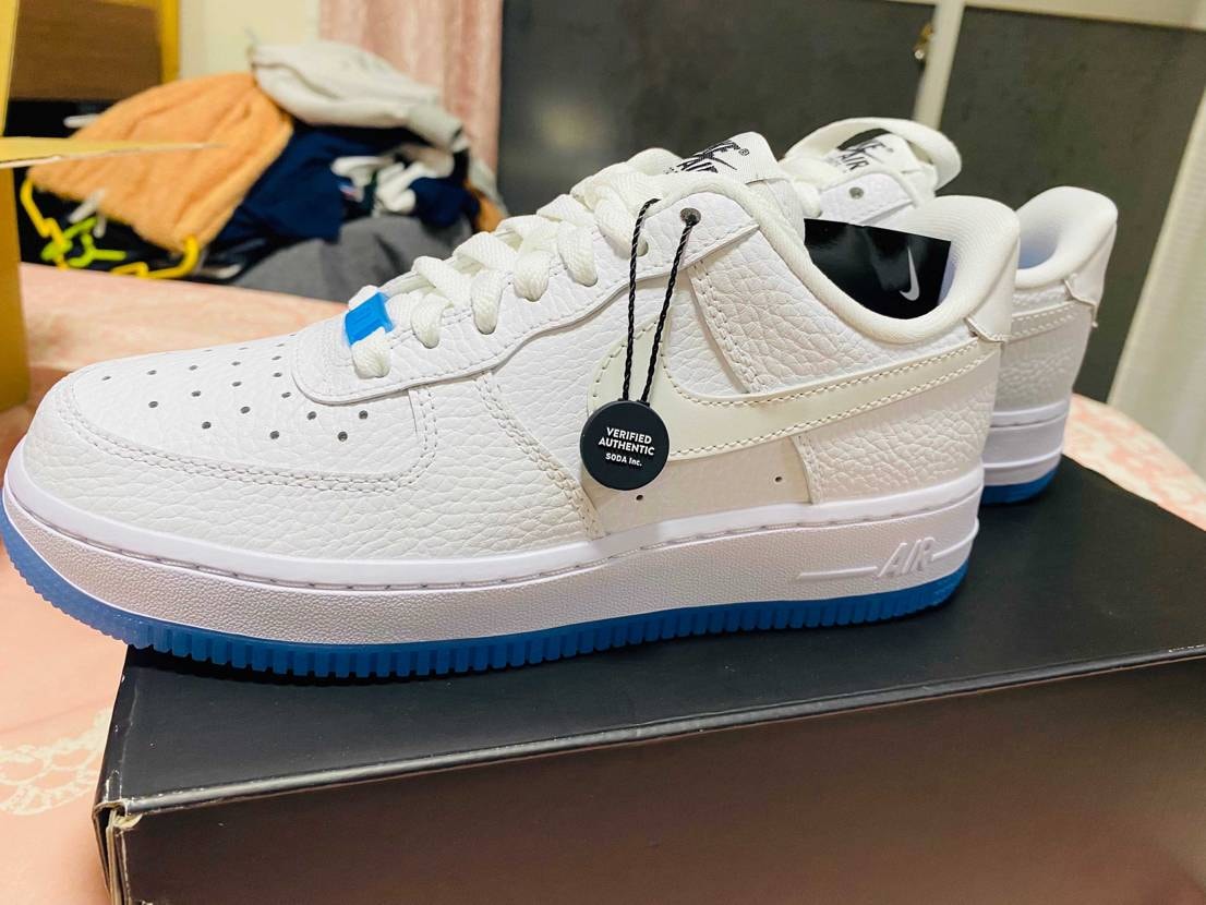 My uv reaction airforce 1☺️☺️☺