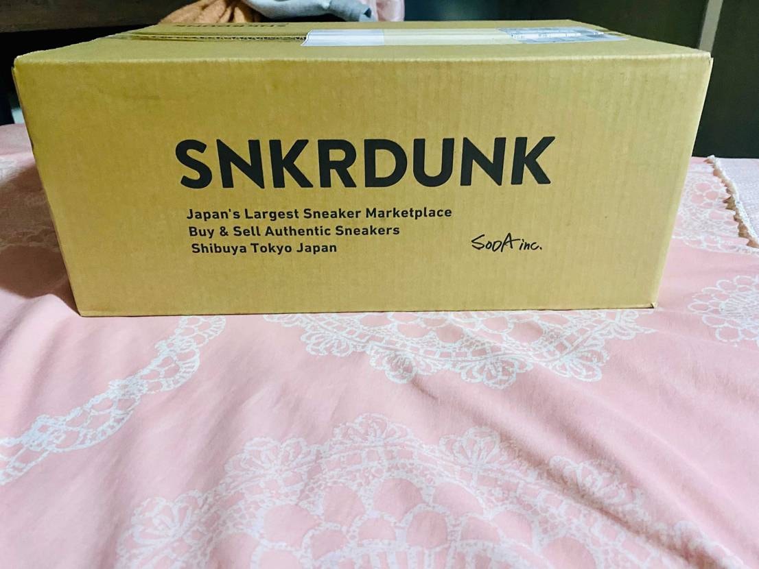 My uv reaction airforce 1☺️☺️☺