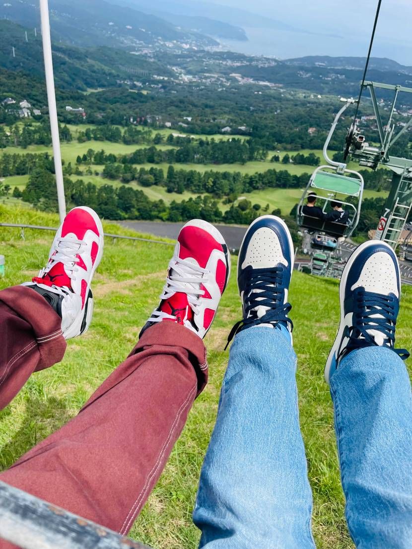 伊豆高原の大室山のリフトにて野郎の友達と✌️