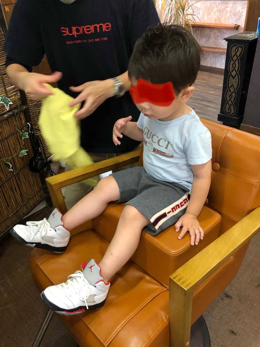 家族で美容室に行き

私とチビ1号のカットして貰いました