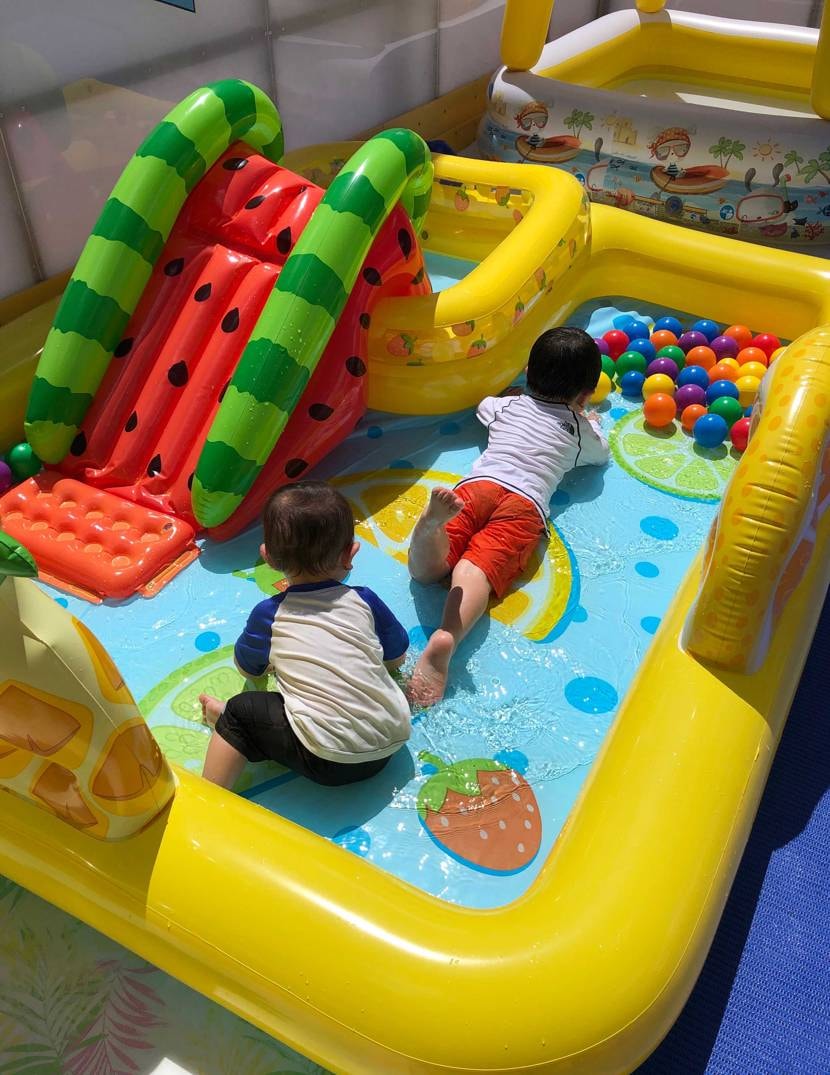 水遊びに出かけました。

梅小路公園に夏だけ限定の子供専