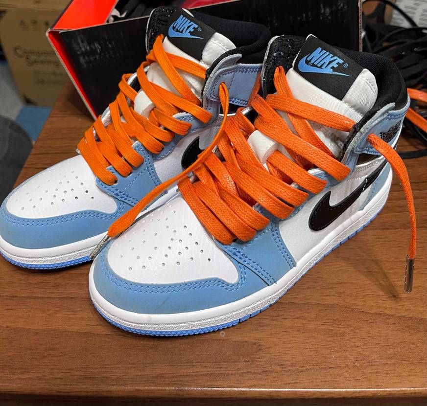 シューレース交換して遊んでみました。

チビのジョーダン