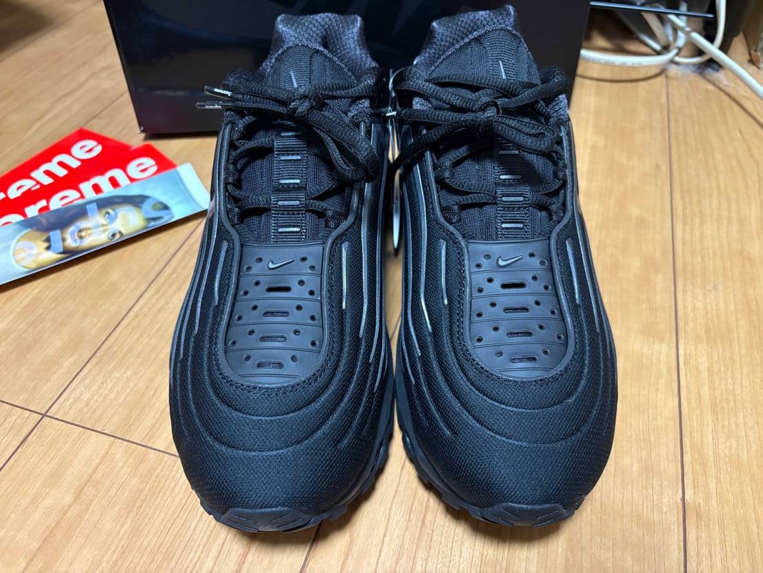 supreme airmax2001届きました。
足入れの