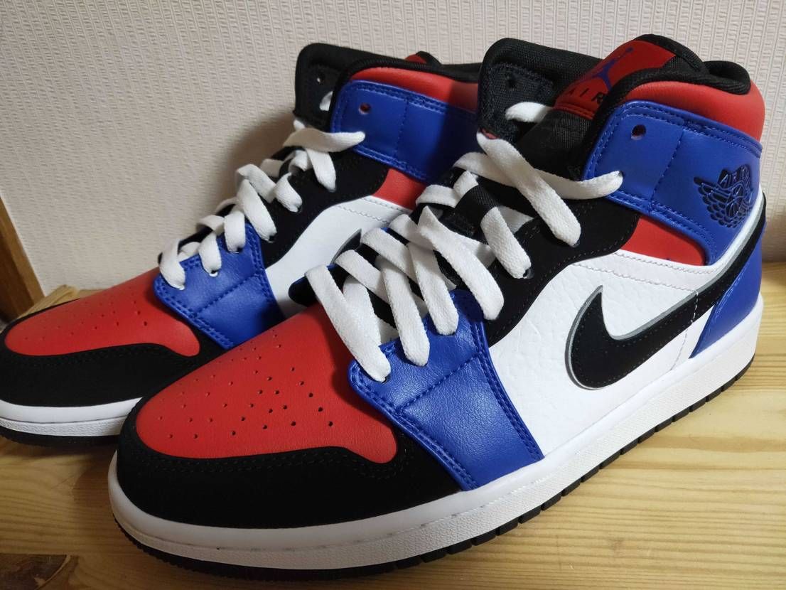 jordan 1s mid top